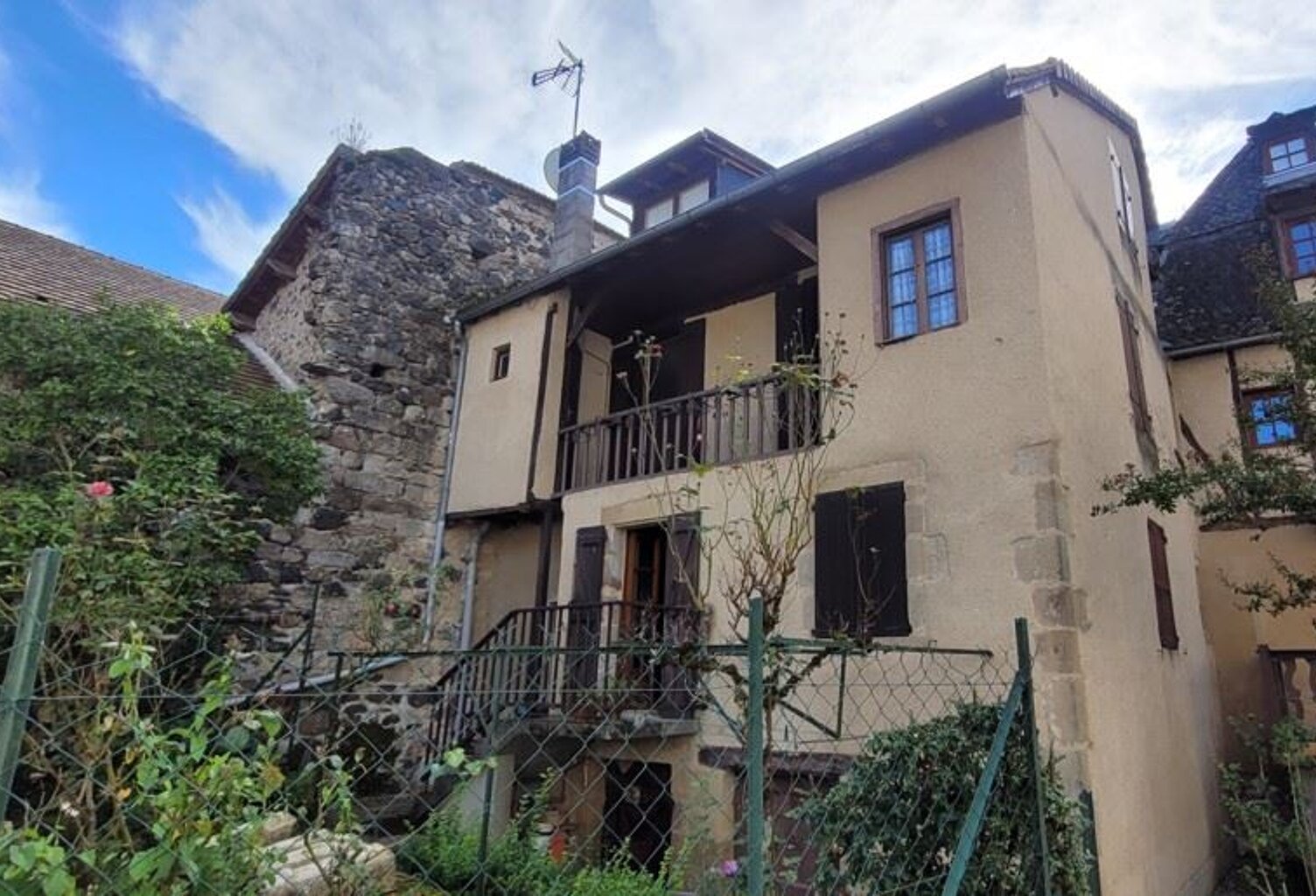 Maison de bourg de 5 pièces principales — photo 1