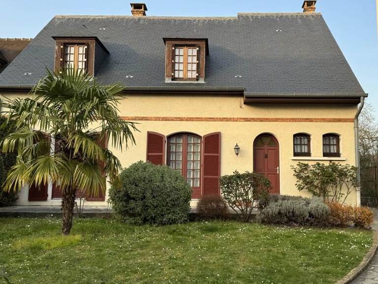Pavillon de 7 pièces principales — photo 1