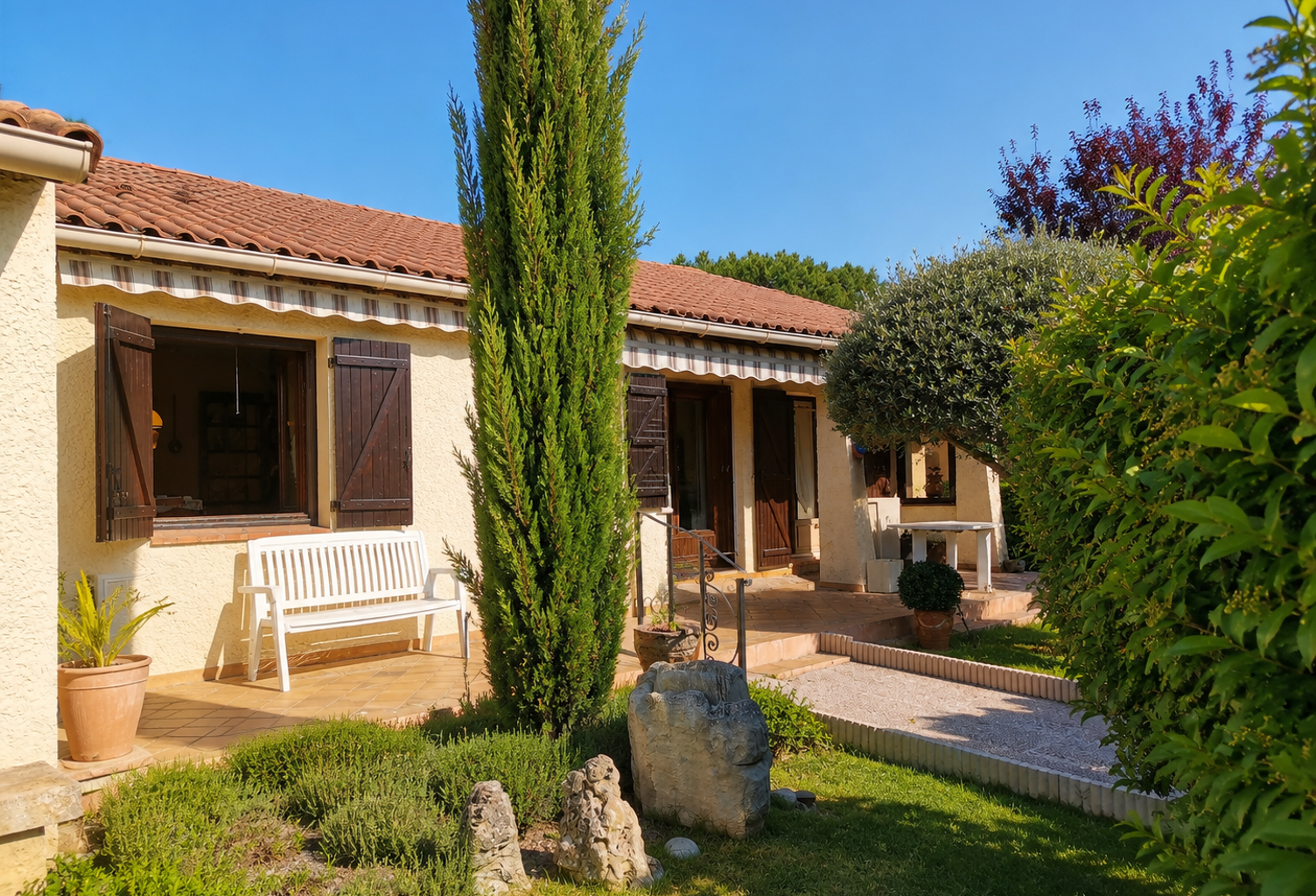 A VENDRE - BAISSE DE PRIX--VILLA PLAIN PIED SUR JARDIN ARBORÉ - LANGLADE — photo 1