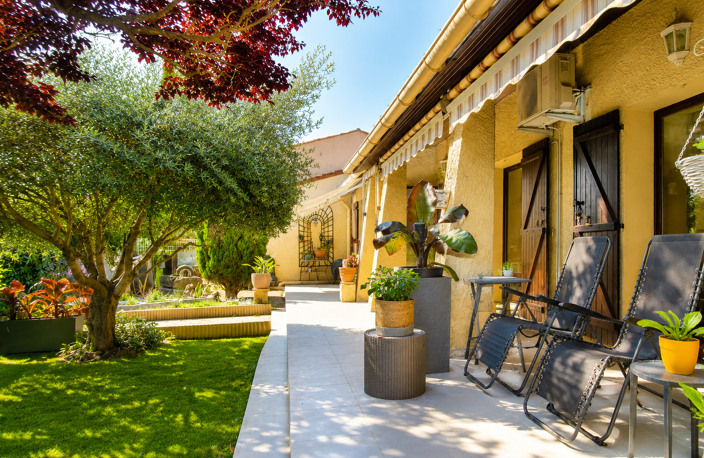  A VENDRE - BAISSE DE PRIX--VILLA PLAIN PIED SUR JARDIN ARBORÉ - LANGLADE — photo 2