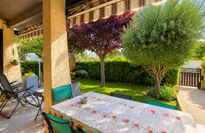  A VENDRE - BAISSE DE PRIX--VILLA PLAIN PIED SUR JARDIN ARBORÉ - LANGLADE — photo 3