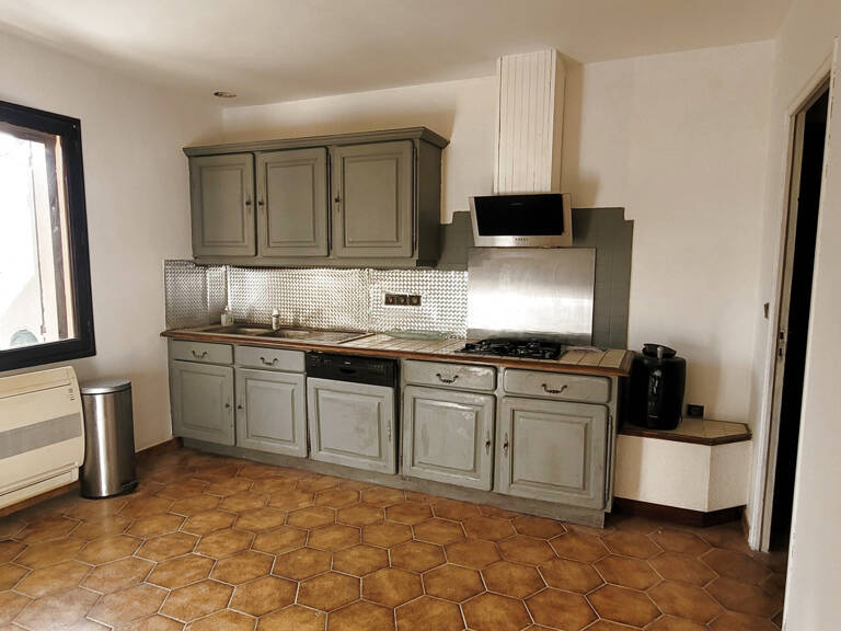 A VENDRE - BAISSE DE PRIX--VILLA PLAIN PIED SUR JARDIN ARBORÉ - LANGLADE — photo 1