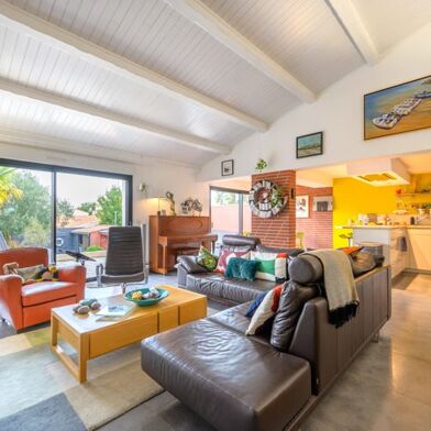 Maison 5 pièces 596790 €