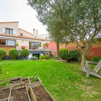 Maison 5 pièces 596790 €