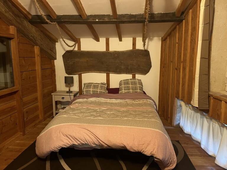 Maison en pierre de 6 pièces principales — photo 1
