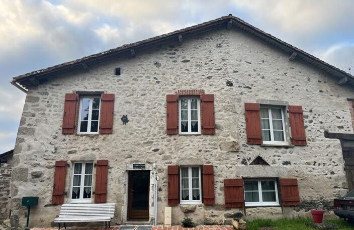Maison en pierre de 6 pièces principales — photo 2