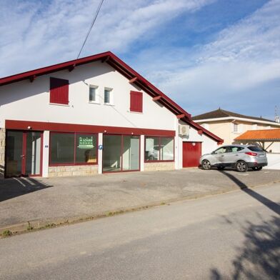 Immeuble  958640 €