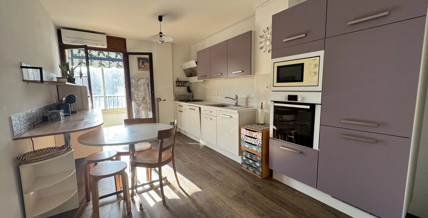 Appartement T4 – Résidence sécurisée avec parc arboré et gardien – Proche Comédie et Gare — photo 1