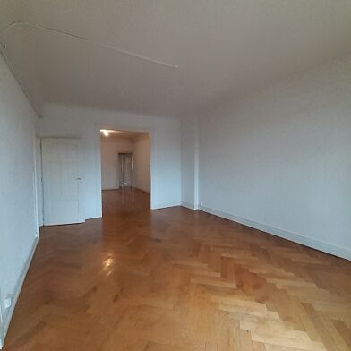 Appartement 4 pièces 990 €