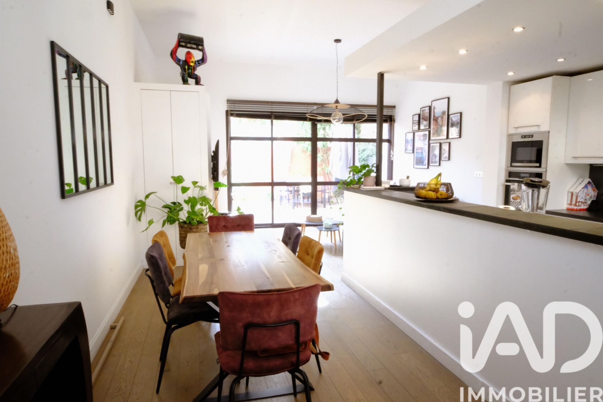 Salon-De-Provence - 130m² - 5p. - 4ch.