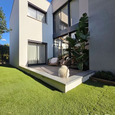 Maison 5 pièces 499000 €