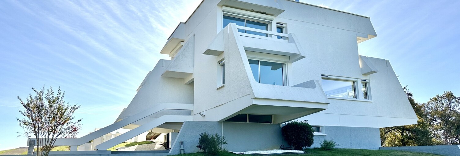 Maison 5 Pièces 208 m² à vendre à Saint-Loubouer (40320)