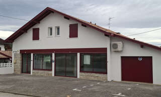 Immeuble  327 m² à vendre à Saint-Palais (64120)