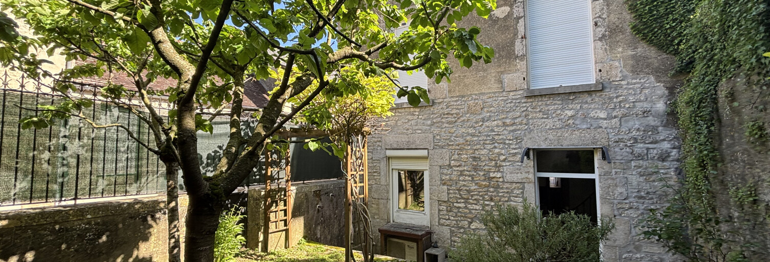 Maison 8 Pièces 219 m² à vendre à Laignes (21330)