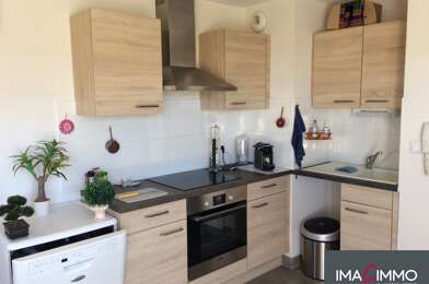 Appartement 3 pièces 836 €