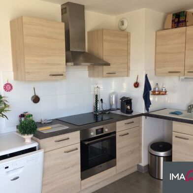 Appartement 3 pièces 836 €