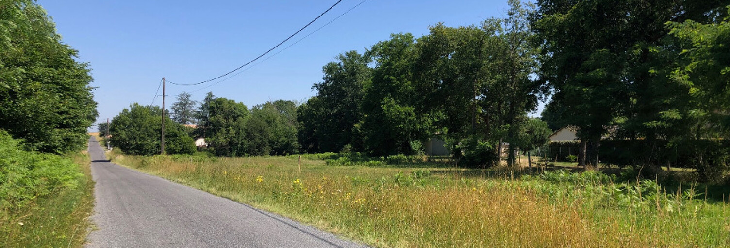 Terrain  938 m² à vendre à Saint-Savin (33920)