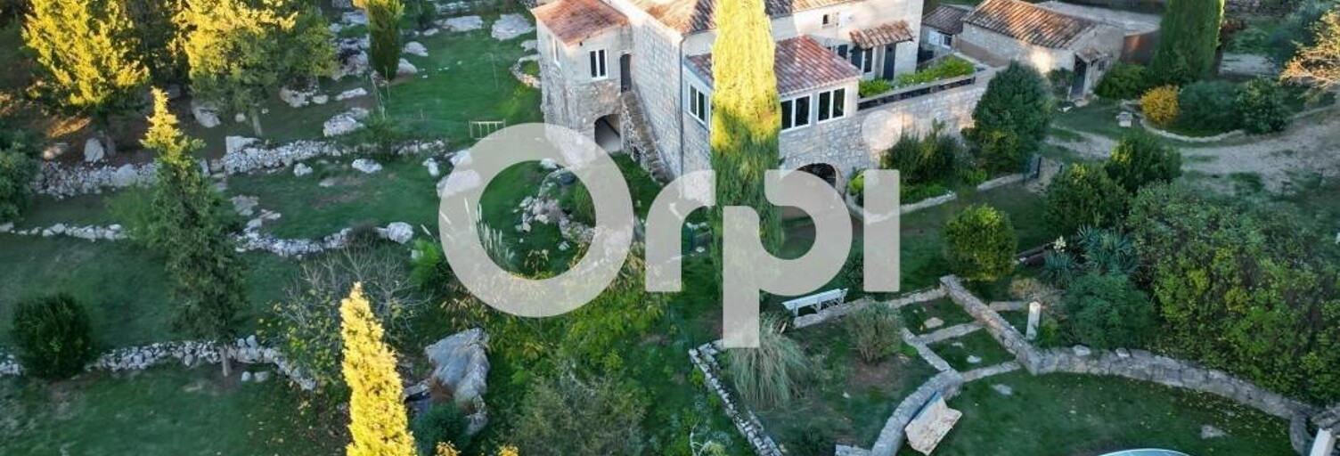 Maison 8 Pièces 204 m² à vendre à Saint-Alban-Auriolles (07120)