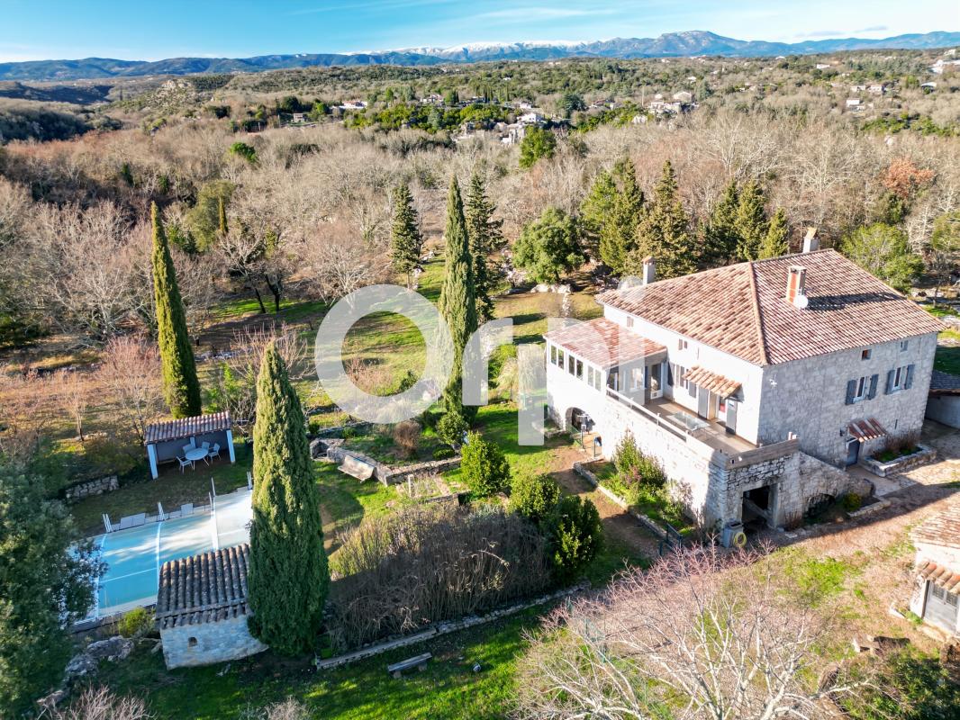 Villa / Maison 8 pièces  à vendre Ruoms 07120