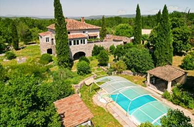 Authentique maison ardéchoise en pierre avec dépendance et piscine — photo du bien