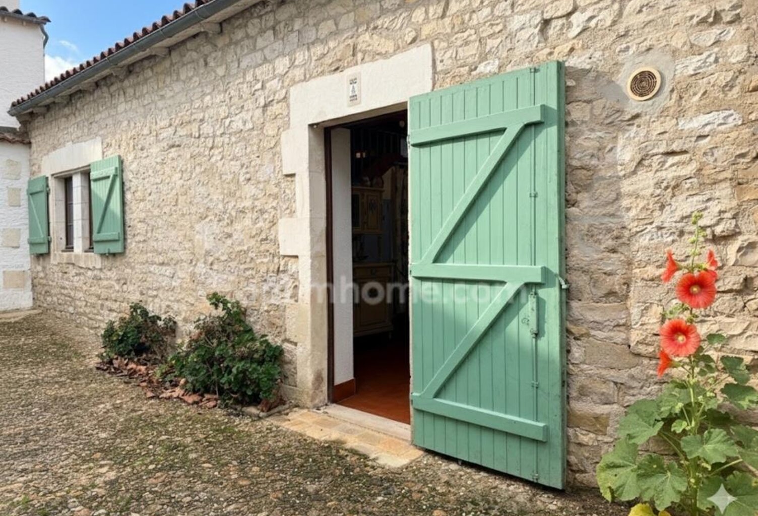 Maison typiquement village  de Plain-pied A Sainte-Marie-de-Ré 17740 (La Noue) — photo 1