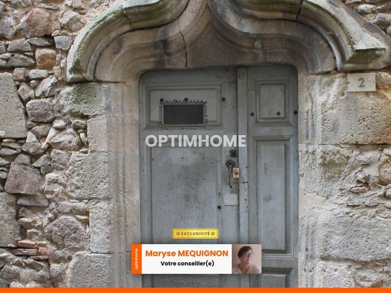 Maison  à réhabiliter au centre de cette petite ville — photo 1