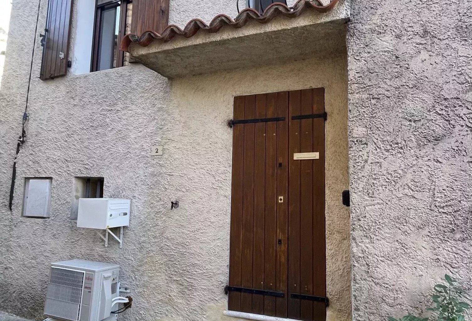 ST CHRISTOL (84) - Maison de village de 68 m² habitables  avec g — photo 1