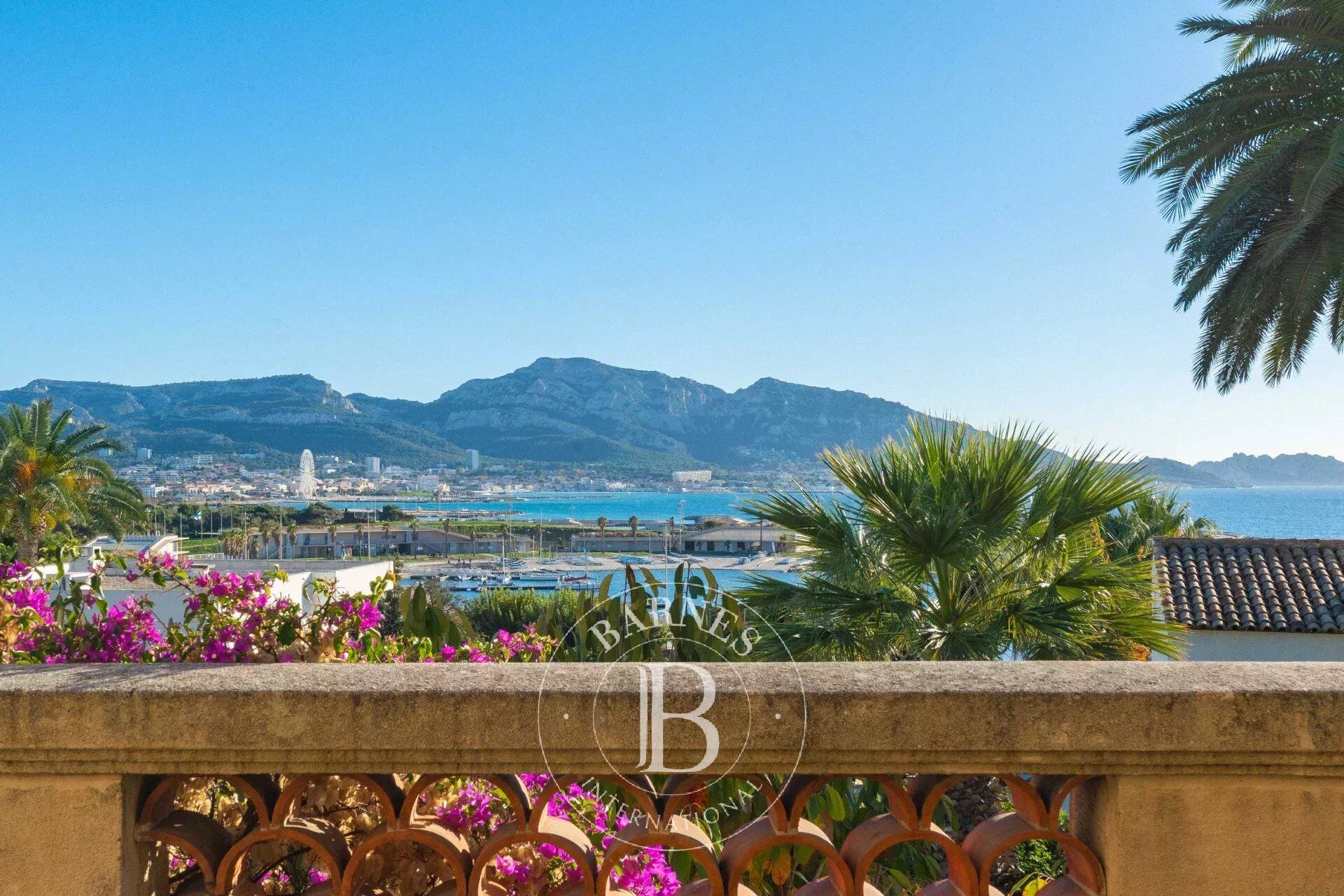 Villa / Maison  T10 à vendre Marseille 7eme 13007