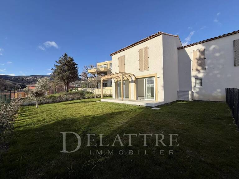MAISON NEUVE  AU COEUR D'OPIO — photo 1