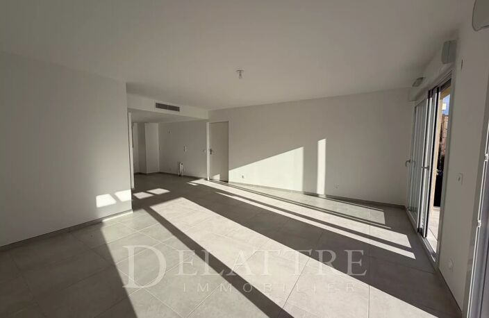 MAISON NEUVE  AU COEUR D'OPIO — photo 5