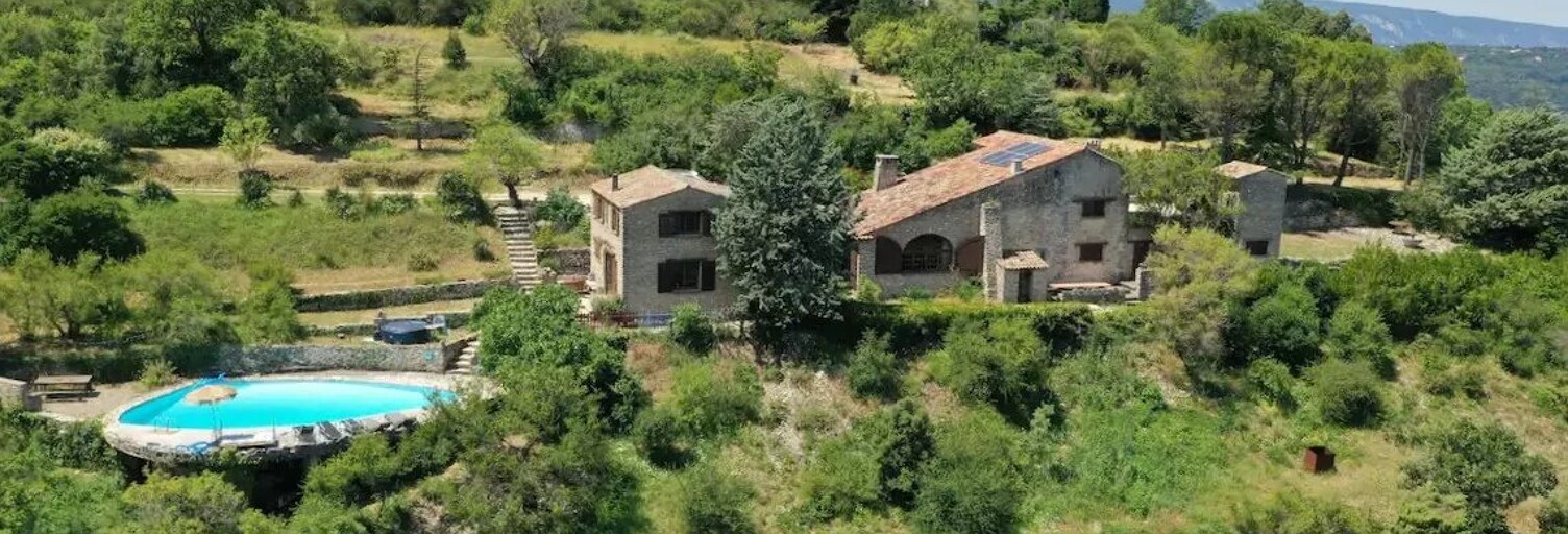 Maison 10 Pièces 273 m² à vendre à Bonnieux (84480)