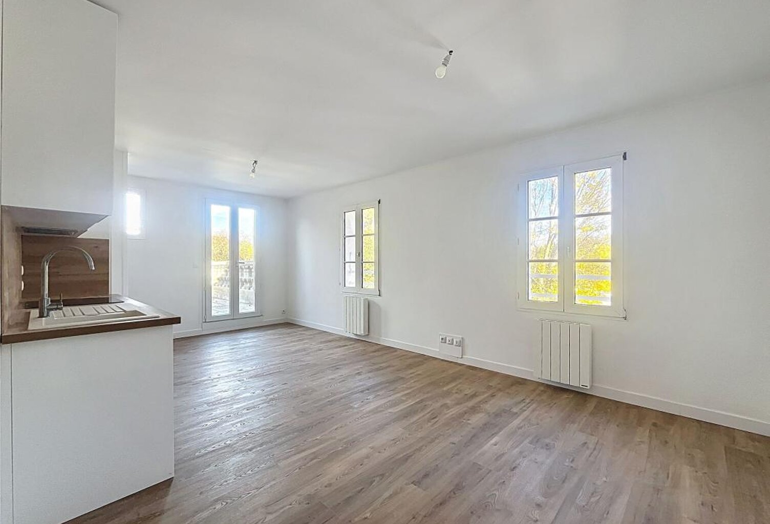 Appartement type 2 à vendre la rochelle centre ville face au parc avec terrasse 19 m² — photo 1