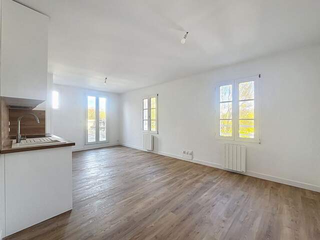 Appartement type 2 à vendre la rochelle centre ville face au parc avec terrasse 19 m² — photo du bien
