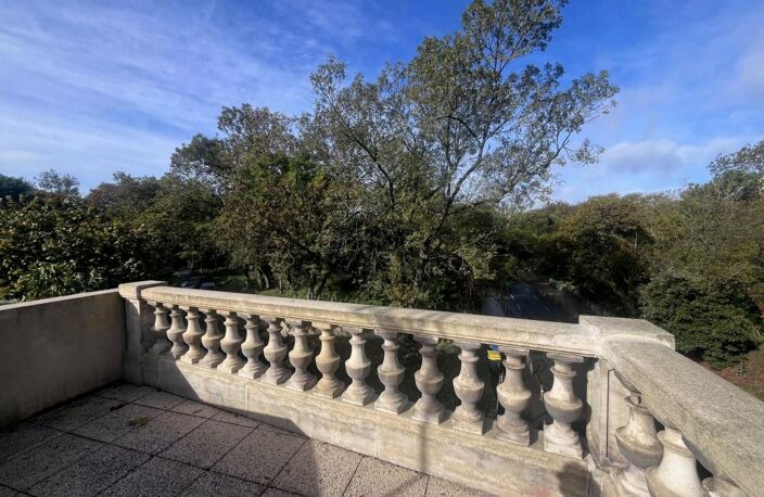 Appartement type 2 à vendre la rochelle centre ville face au parc avec terrasse 19 m² — photo 2