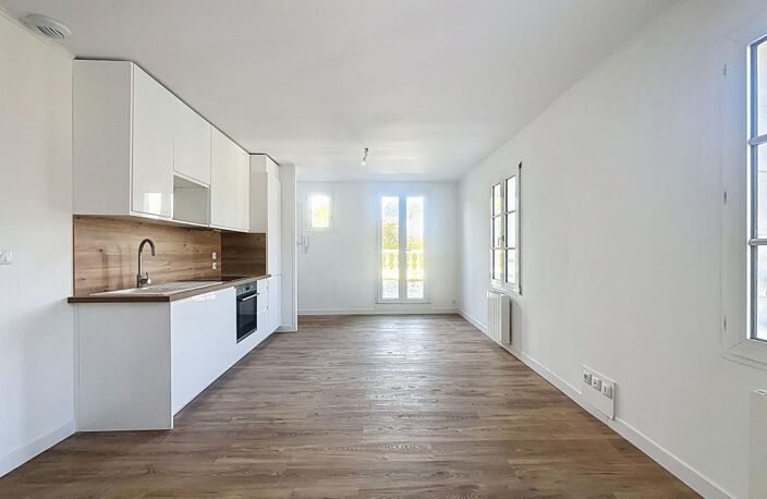 Appartement type 2 à vendre la rochelle centre ville face au parc avec terrasse 19 m² — photo 3
