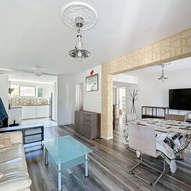 Appartement 3 pièces 860 €