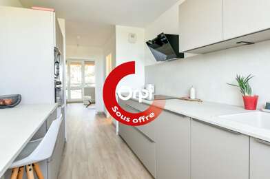 Appartement 4 pièces 240000 €