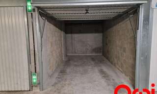 Garage   m² à louer à Villeurbanne (69100)