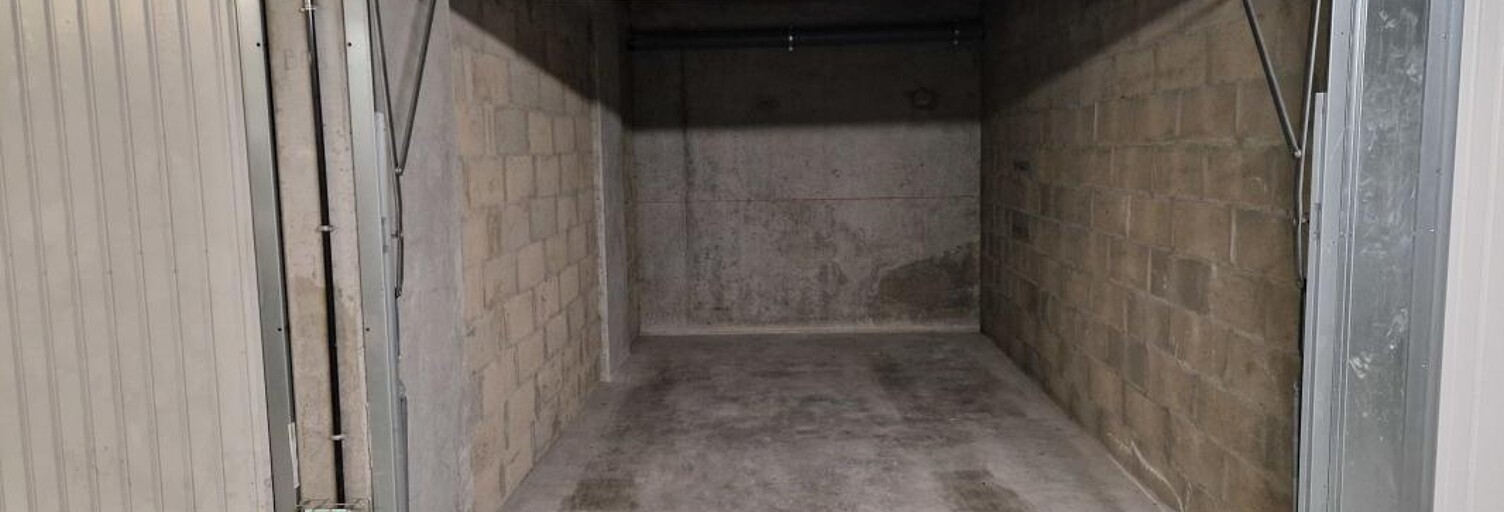 Garage   m² à louer à Villeurbanne (69100)