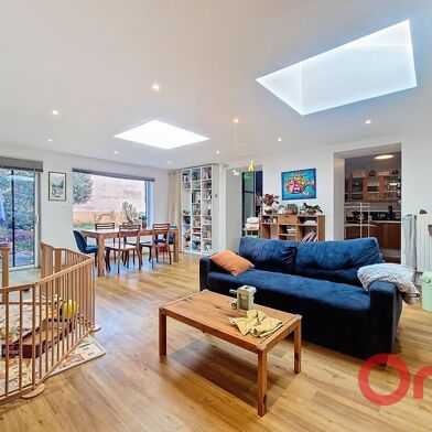 Maison 4 pièces 2300 €