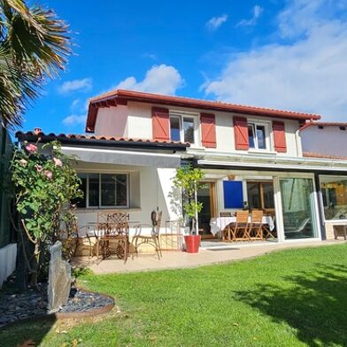 Maison 6 pièces 745000 €