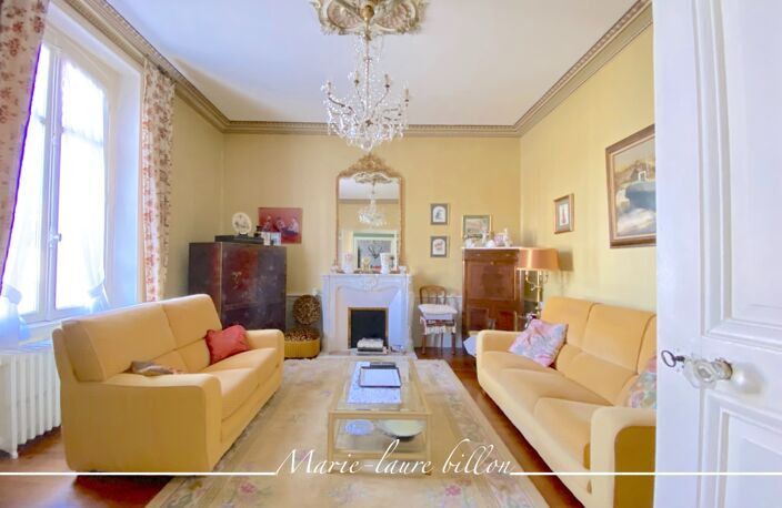 Dpt Deux Sèvres (79), à vendre NUEIL LES AUBIERS maison bourgeoise de 222 m² + dépendances et terrain de 1 041 m² — photo 5