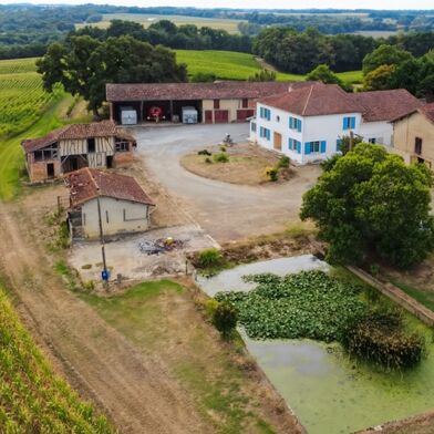 Maison 13 pièces 299900 €