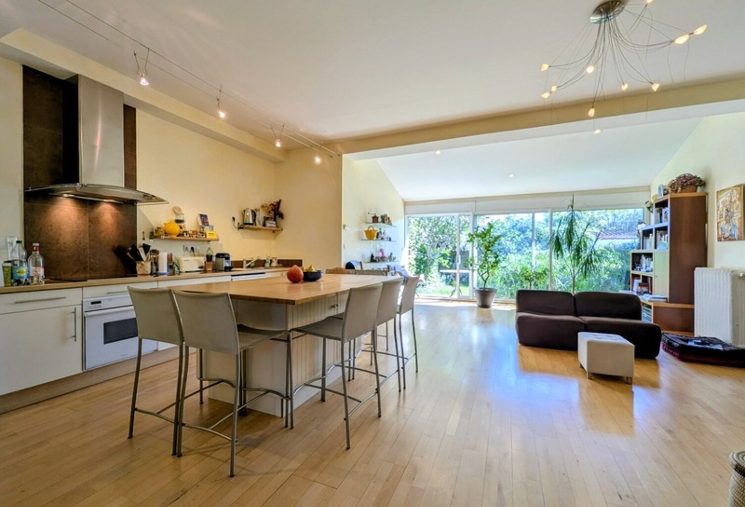 Maison à vendre 5 pièces, 4 chambres au calme à Bordeaux Caudéran — photo 1