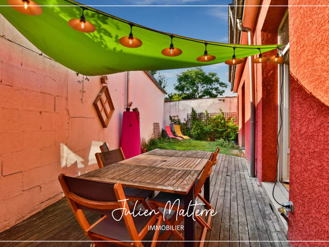 SAINT ETIENNE (42) - Exceptionnel LOFT en triplex de 265 m² avec 7 chambres, bureau, terrasse avec jardin et 2 garages - Quartier Tréfilerie — photo du bien