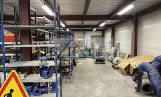 Local industriel  920 m² à vendre à Saint-Mard (77230)