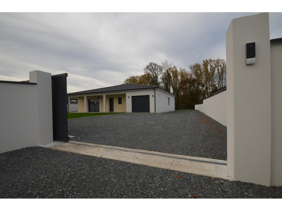 Villa / Maison  T4 à vendre Saint-Seurin-sur-l'Isle 33660