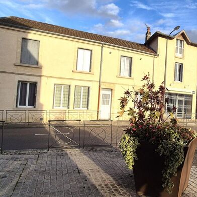 Immeuble  255600 €