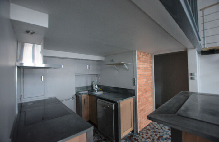 LYON 4  CROIX ROUSSE  - T3 de 74m² — photo 3
