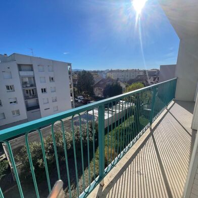 Appartement 5 pièces 950 €